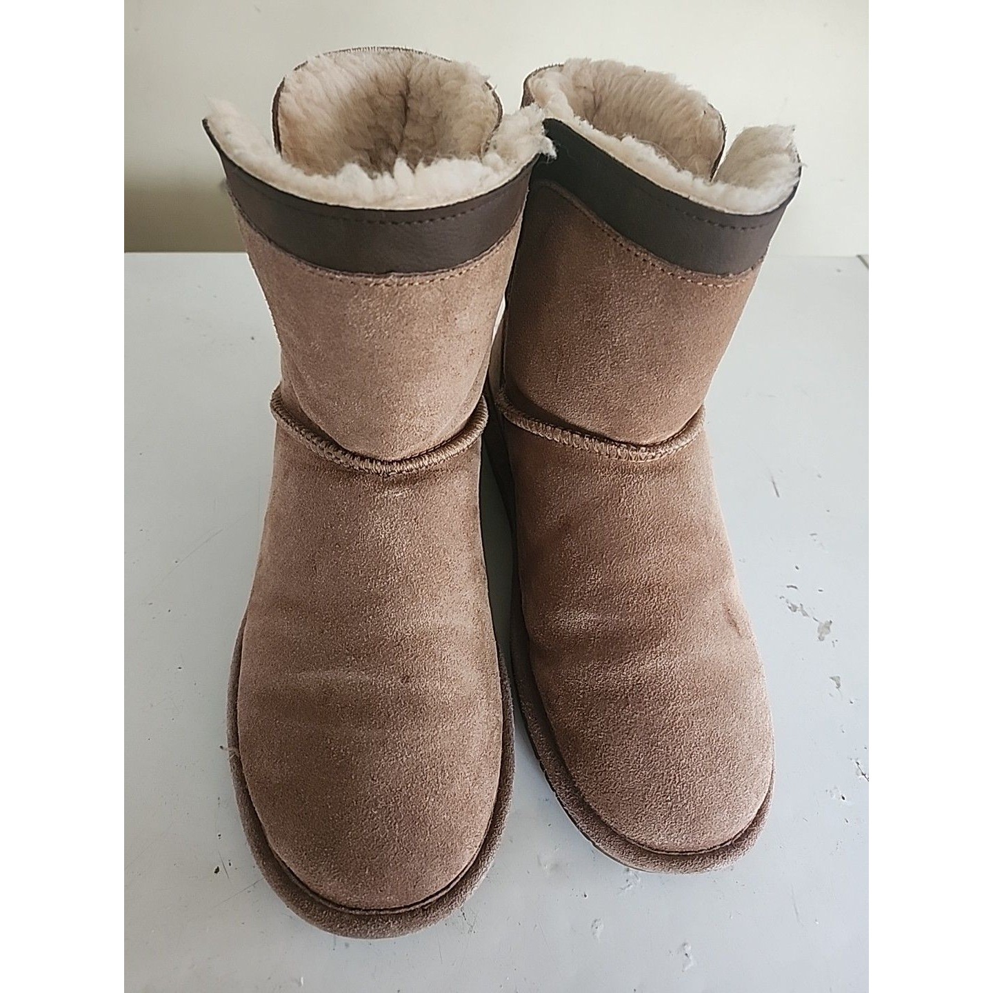 Bearpaw Shantelle Hickory Suede Boots Size 9 Wool Lined Sheep Skin Footed Brown